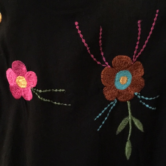 Embroidered Kaftan - Picture 4 of 8